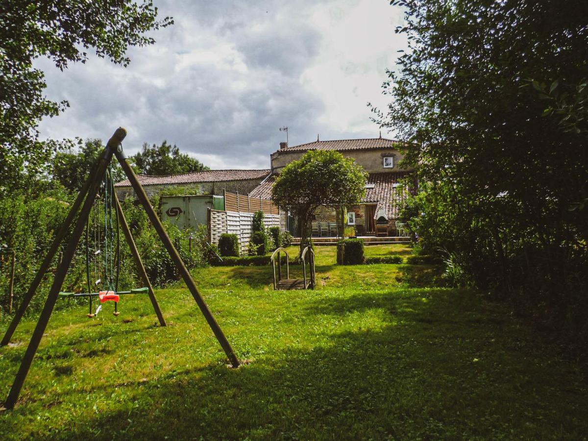 La Laujere Ivie - Gite & Piscine Privative Saint-Hilaire-du-Bois  外观 照片