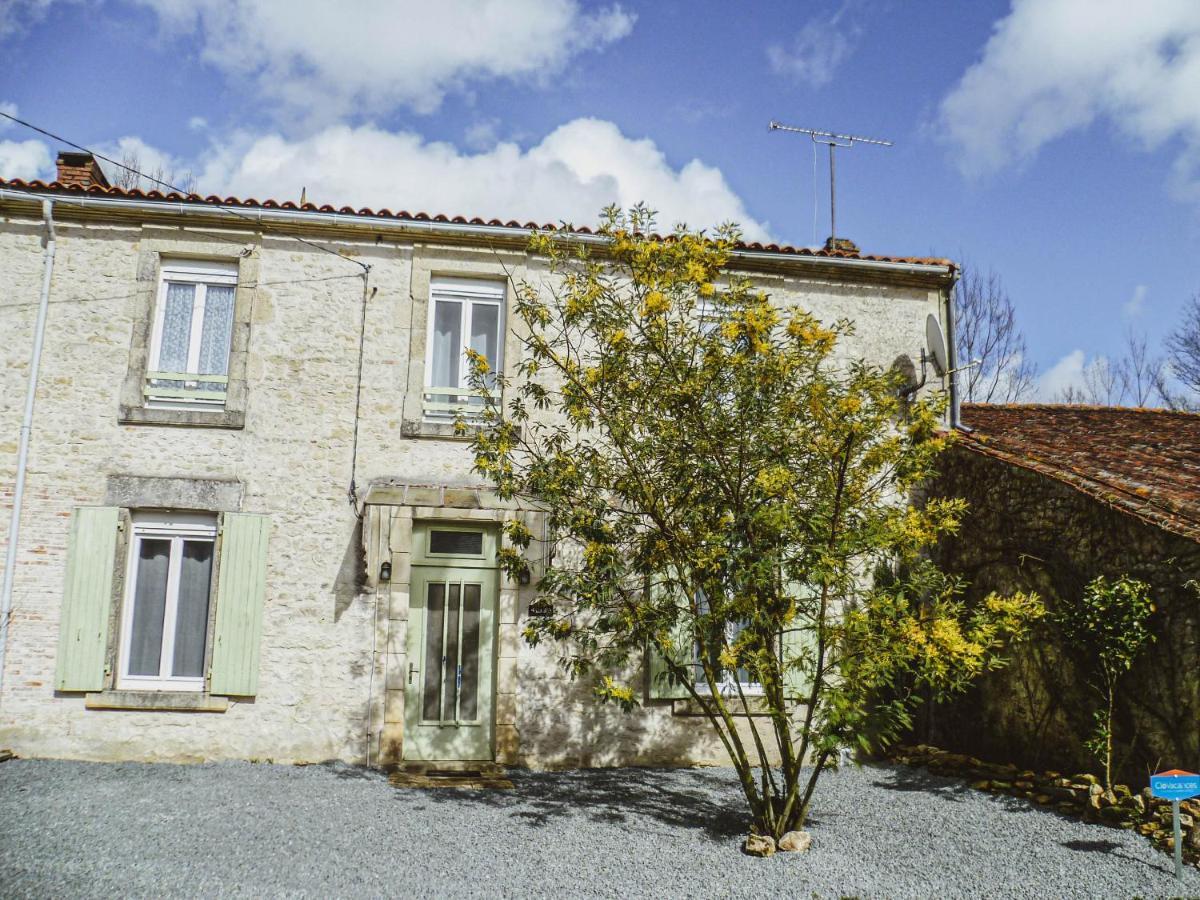 La Laujere Ivie - Gite & Piscine Privative Saint-Hilaire-du-Bois  外观 照片