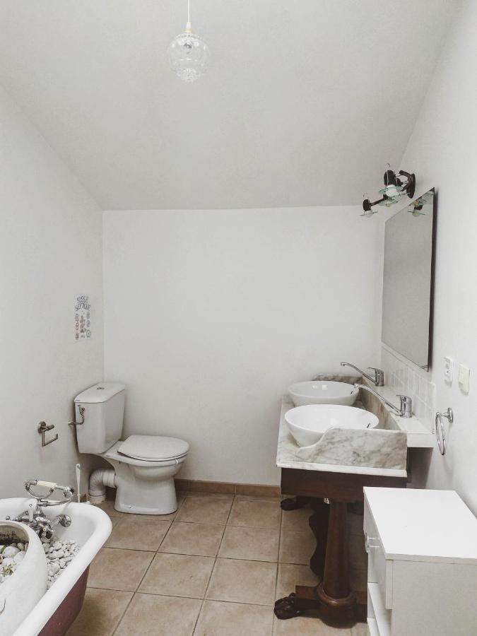 La Laujere Ivie - Gite & Piscine Privative Saint-Hilaire-du-Bois  外观 照片