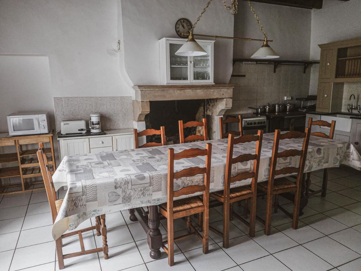 La Laujere Ivie - Gite & Piscine Privative Saint-Hilaire-du-Bois  外观 照片
