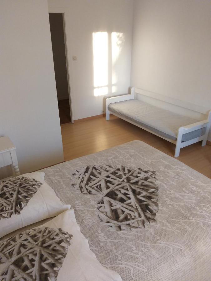 La Laujere Ivie - Gite & Piscine Privative Saint-Hilaire-du-Bois  外观 照片